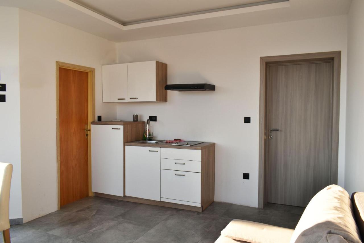 Apartments Toni Primošten المظهر الخارجي الصورة